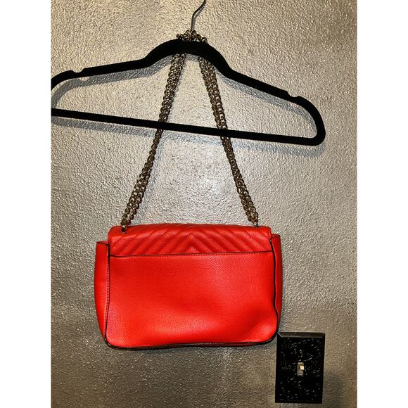❤️ Victoria’s Secret Red Quilted Chain Crossbody Purse Fun Casual Date Night - Picture 11 of 13